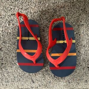 Old Navy toddler flip flops size 5